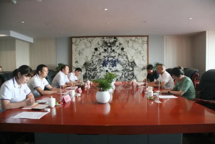 草堂科技产业园发展中心主任罗辉一行到访金花股份 草堂科技产业园发展中心主任罗辉一行到访金花股份
