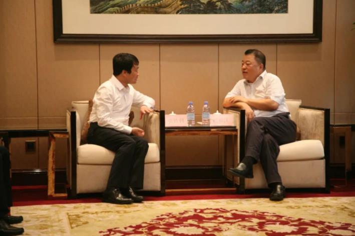 榆林市政府领导会见金花股份董事长一行 榆林市政府领导会见金花股份董事长一行