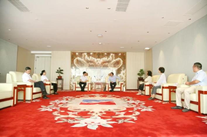 西北大学领导莅临金花股份考察交流 西北大学领导莅临金花股份考察交流