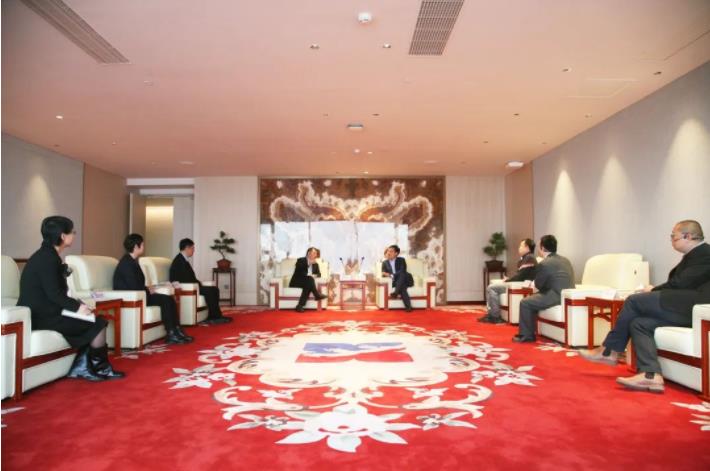 长安国际信托股份有限公司常务副总裁桂林一行莅临金花股份考察交流 长安国际信托股份有限公司常务副总裁桂林一行莅临金花股份考察交流